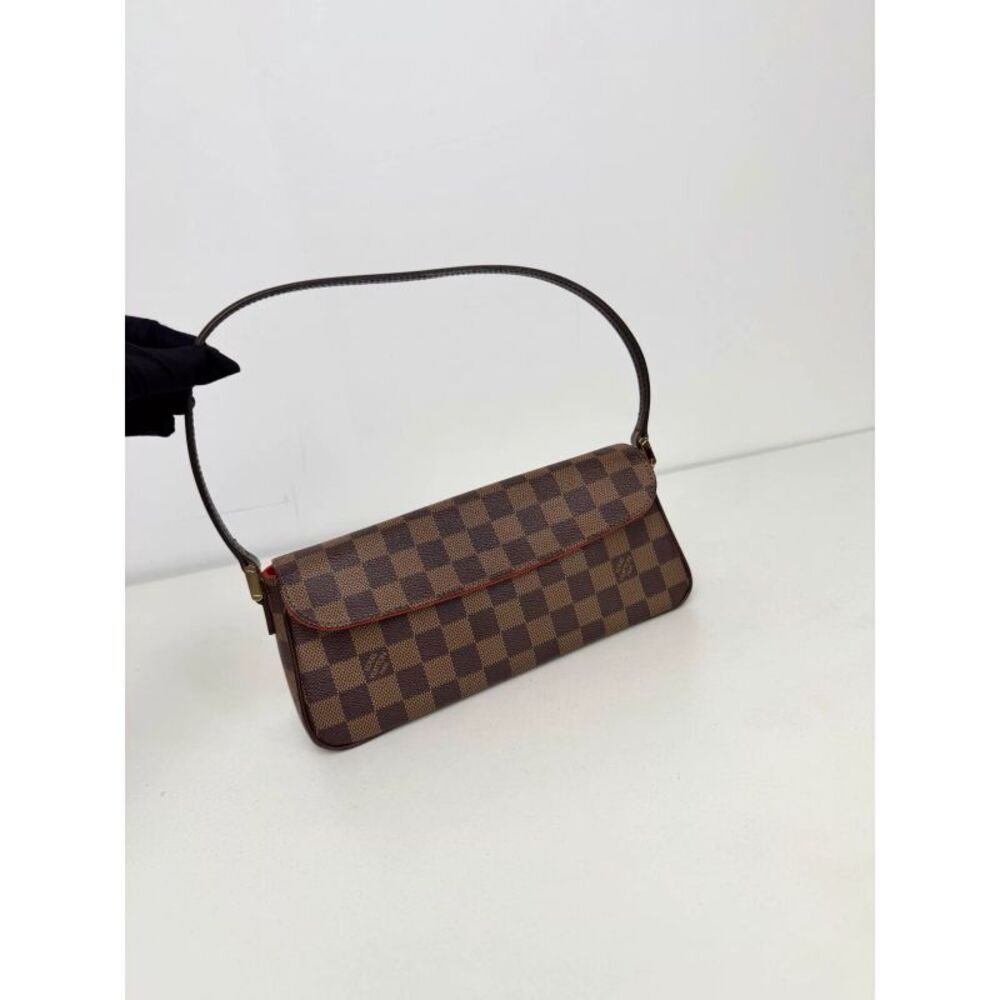 Louis Vuitton Women Pre-Loved Bag Very Good Condition